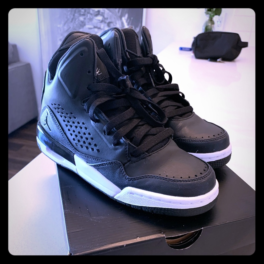 Girls Jordan SC-3 BG